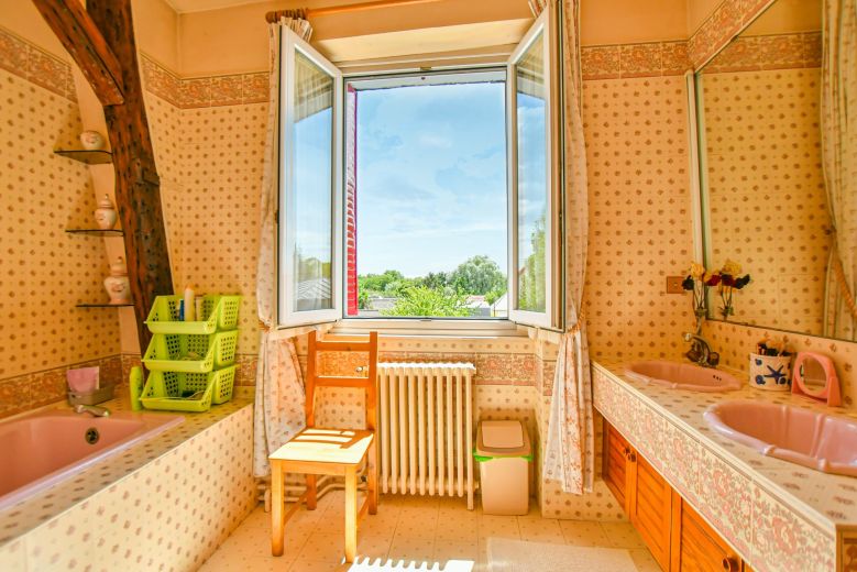 maison 8 Pièces en viager sur NEUILLY PLAISANCE (93360)