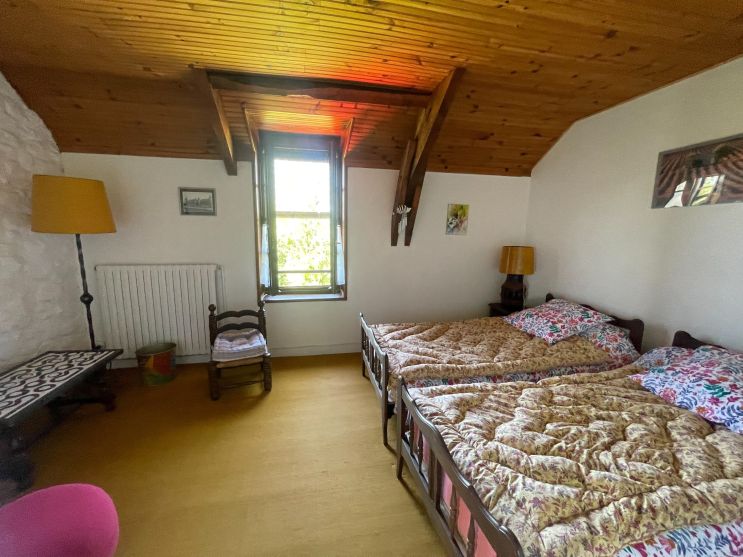 maison 4 Pièces en viager sur SAUVAT (15240)