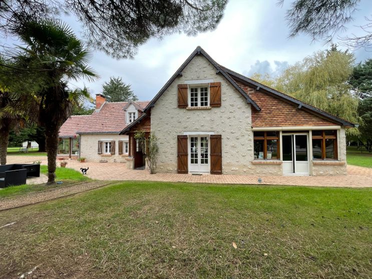 maison 7 Pièces en viager sur LUYNES (37230)