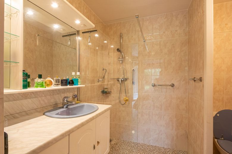 maison 4 Pièces en viager sur VOISINS LE BRETONNEUX (78960)