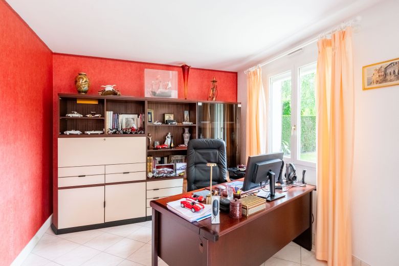 maison 4 Pièces en viager sur VOISINS LE BRETONNEUX (78960)