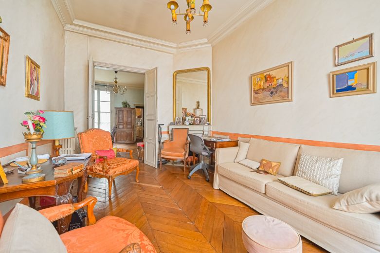 appartement 3 Pièces en viager sur PARIS (75007) - Plus de details