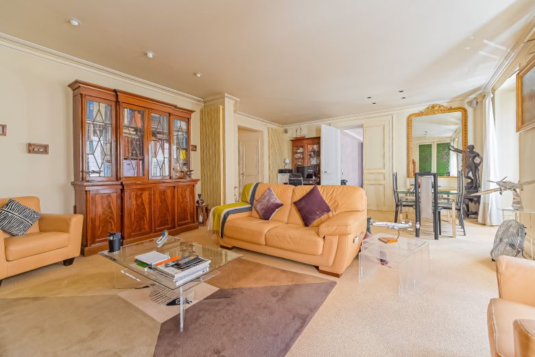 appartement 3 Pièces en viager sur PARIS (75008)
