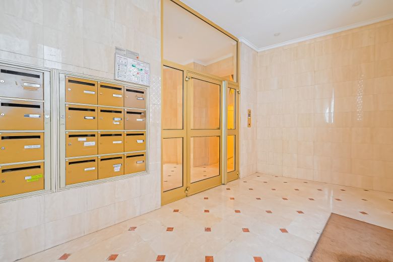 appartement 3 Pièces en viager sur PARIS (75008)